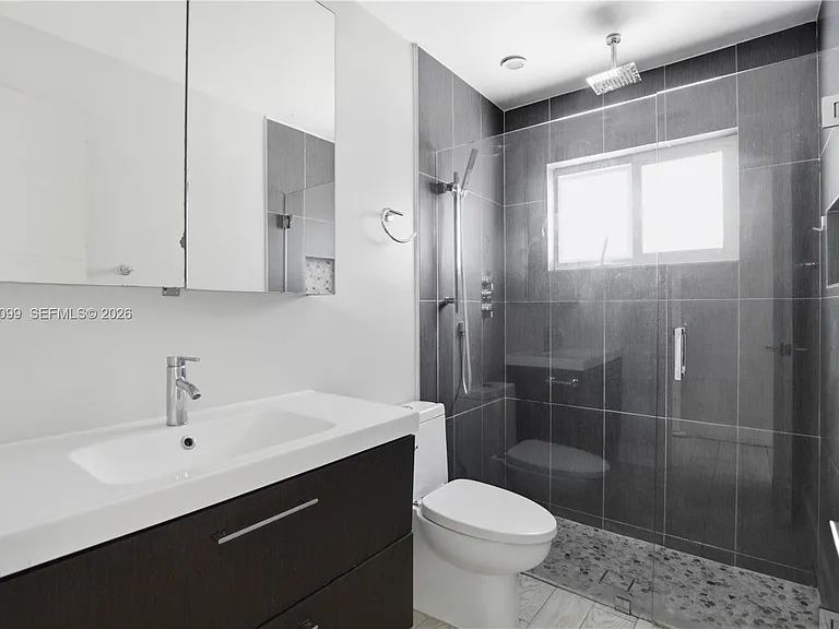 6511 SW 44th St — Photo 18