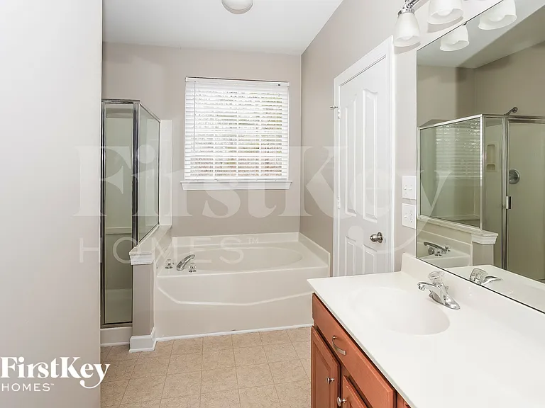 1504 Aries Ln — Photo 12