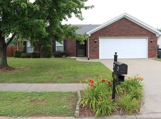 417 Old Creek Ln, Jeffersonville, IN 47130