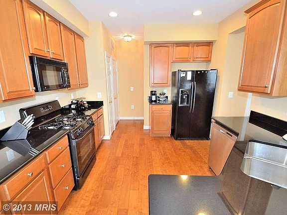 3rd image of 13626 Venturi Ln #171