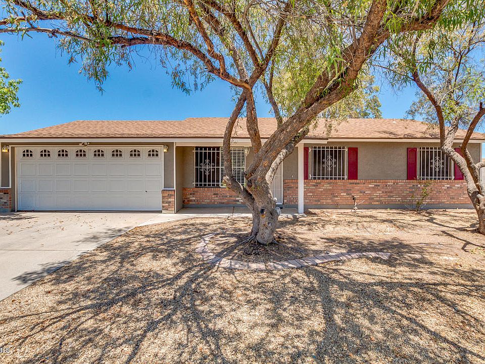 1st image of 2158 E Catalina Ave