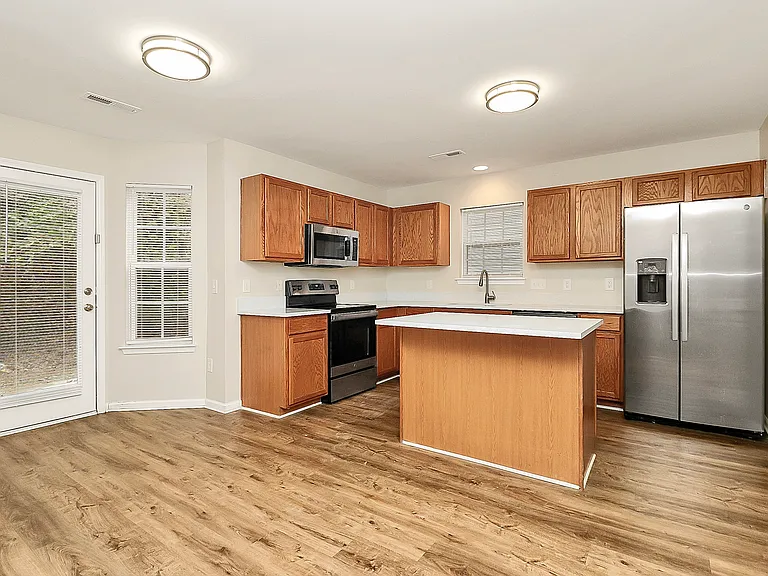 3128 Reid Brook Ln — Photo 3