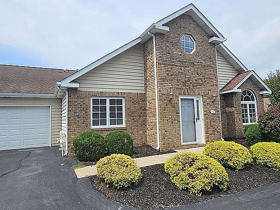 2nd image of 92 Nicholas Dr