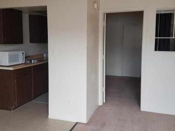 4th image of 1587 Sierra Vista Dr APT 10