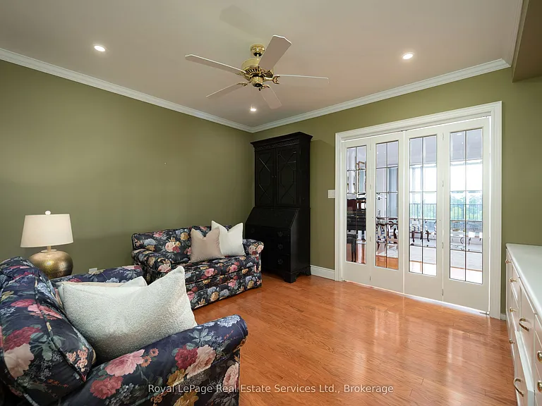 100 Lakeshore Rd E #1105 — Photo 21