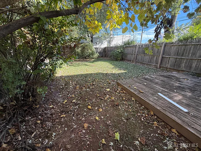 43 Crampton Ave — Photo 18