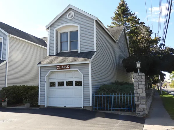9 Edgewater Ests, Plattsburgh, NY 12901