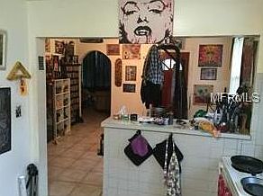 4th image of 2208 Chapin St