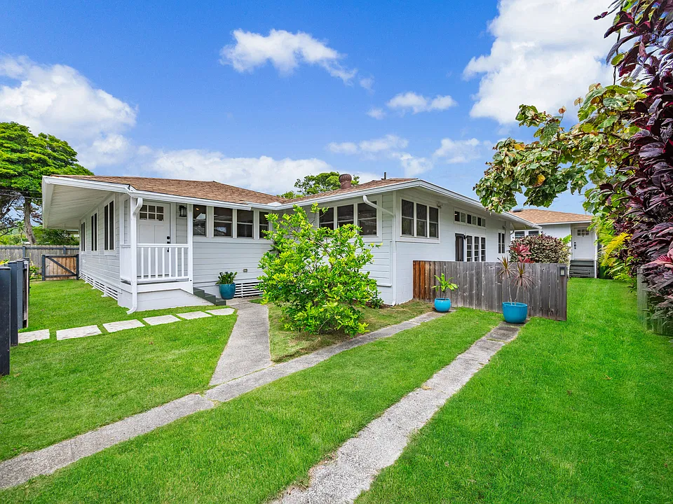 244 Awakea Rd #1