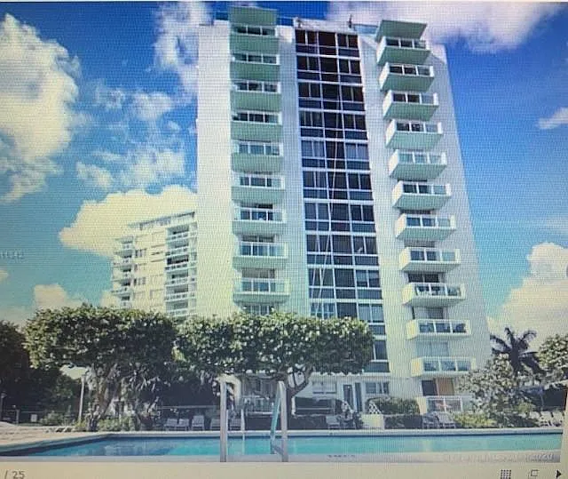3301 NE 5th Ave #81