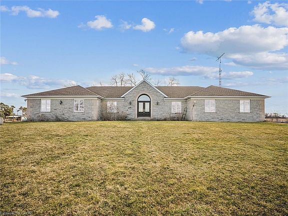 4th image of 232 8th Rd E