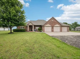 10055 S 4072nd Rd, Talala, OK 74080
