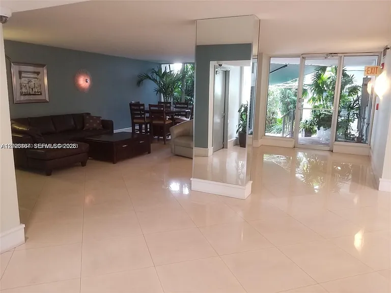 1700 N River Dr #1009 — Photo 6