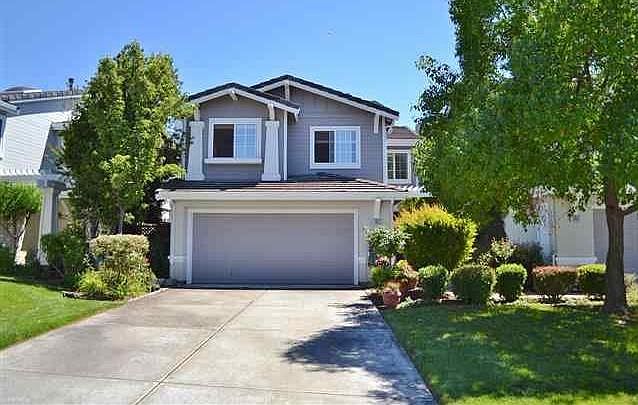 2 Story Town Home with 2 Car Garage Plus Community Pool