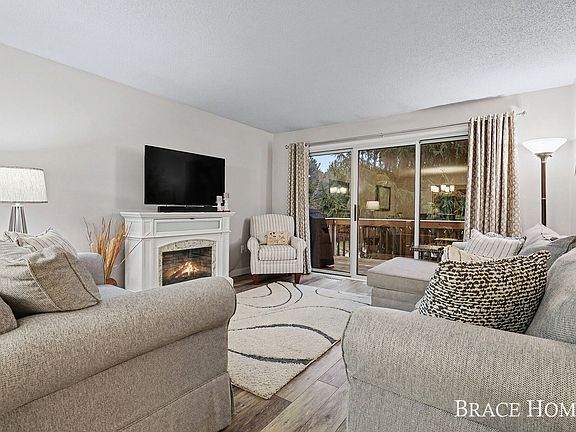 5th image of 3369 Woodwind Dr NE