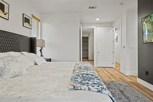183 S Prairie Ave — Photo 20
