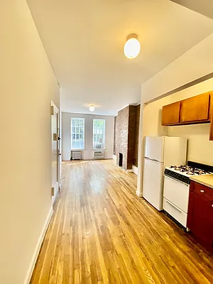 Rented by CMV Realty Inc. | media 15