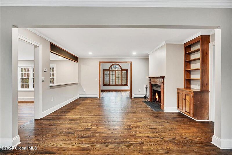5th image of 4 Pine Drive South