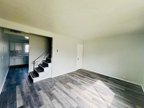 2nd image of 5970 Glenway Dr #B