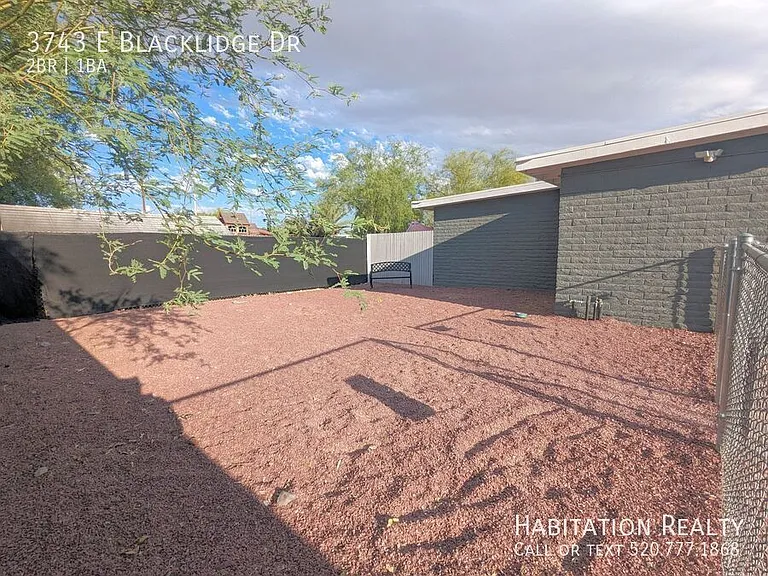 3743 E Blacklidge Dr — Photo 16