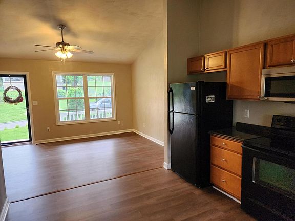 5th image of 925 Monticello Ave NE