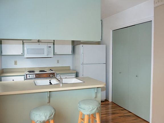 4th image of 445 Almond Dr APT 53