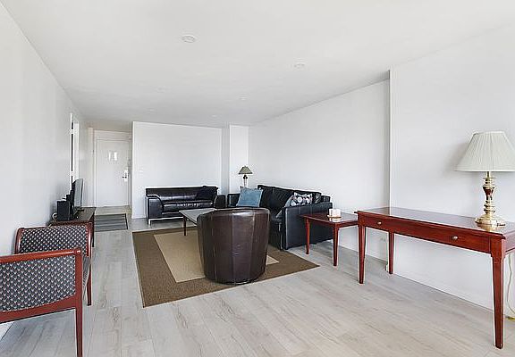 5th image of 330 E 38th St APT 49F