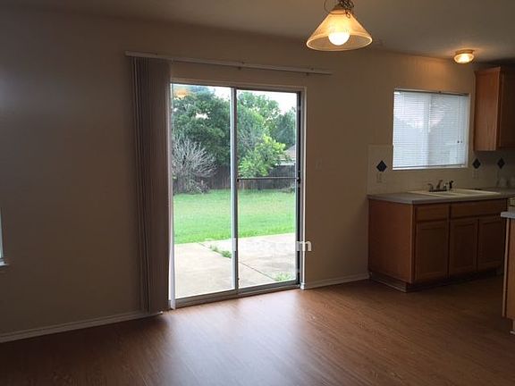 4th image of 1224 Bunratty Cir