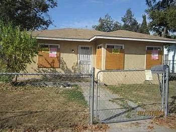 2346 S Poppy Ave photo 1