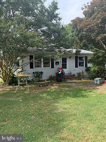 1st image of 205 E Walnut St