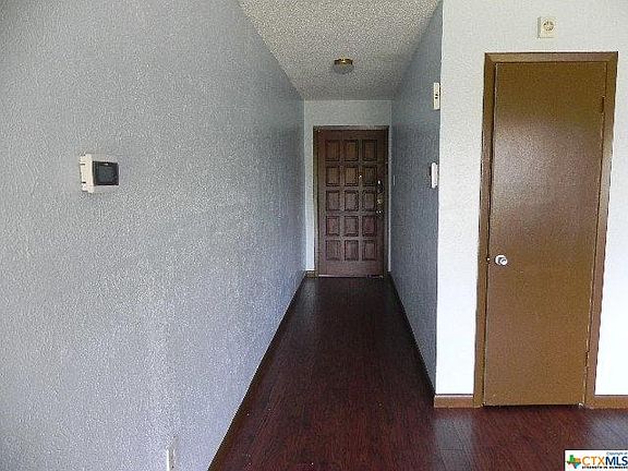 2nd image of 1304 Sherry Ln