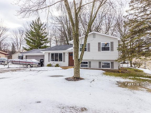 3rd image of 5449 Cottonwood Dr