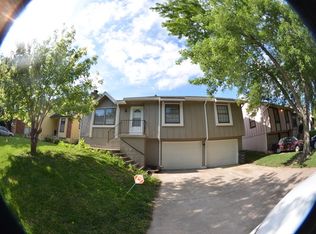 14116 Saint Andrews Dr, Grandview, MO 64030