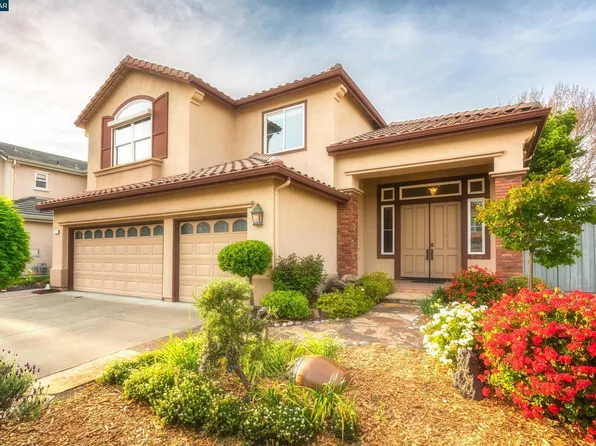 7592 Meadow Ct, Dublin, CA 94568