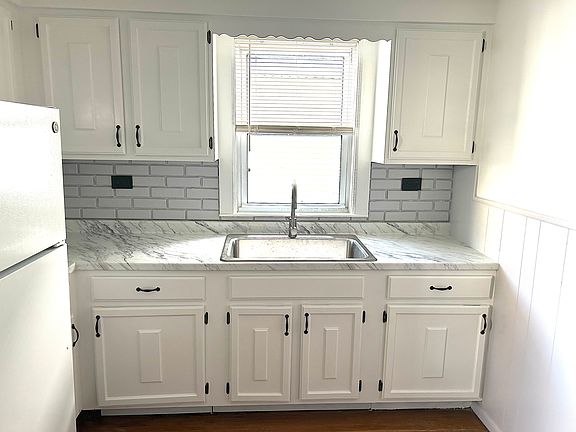 5th image of 101 Rogers Ave #2