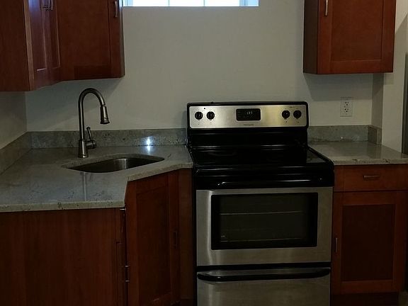 5th image of 2129 73rd St