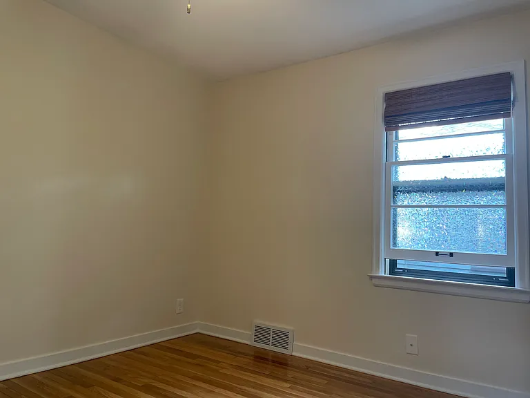 608 Chapman St — Photo 18