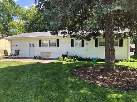 2nd image of 716 6th St