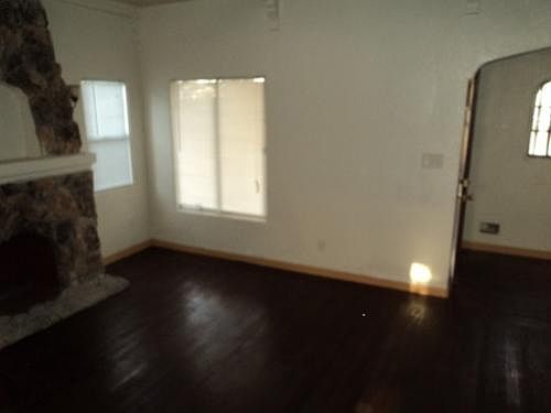 3rd image of 6409 Avenal Ave