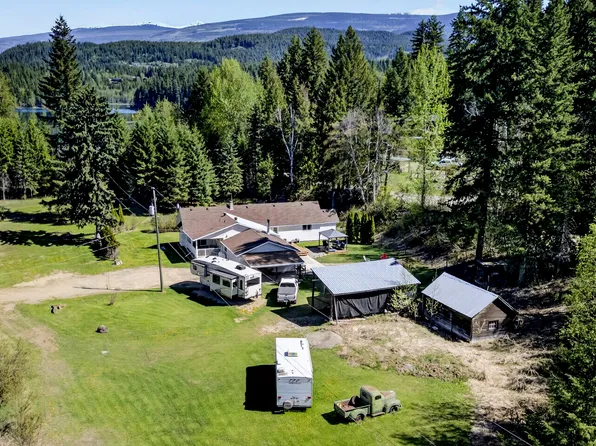 106 Old North Thompson Hwy E, Clearwater, BC V0E 1N2