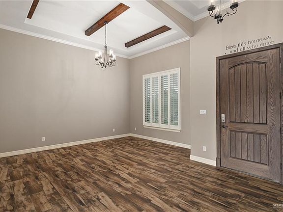 2nd image of 804 Splendor Blvd