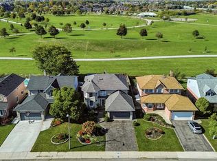 150 Rowntree Dr, Hamilton, ON L8W 2N6