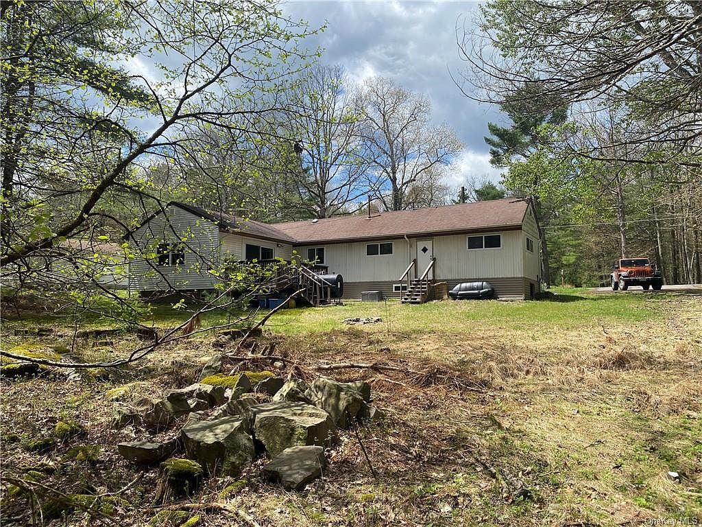11 Samyn Road, Barryville, NY 12719 Zillow