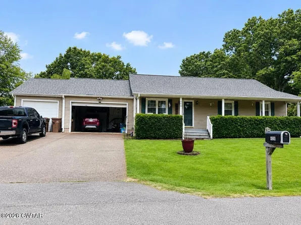 499 Westwood Dr, Lexington, TN 38351