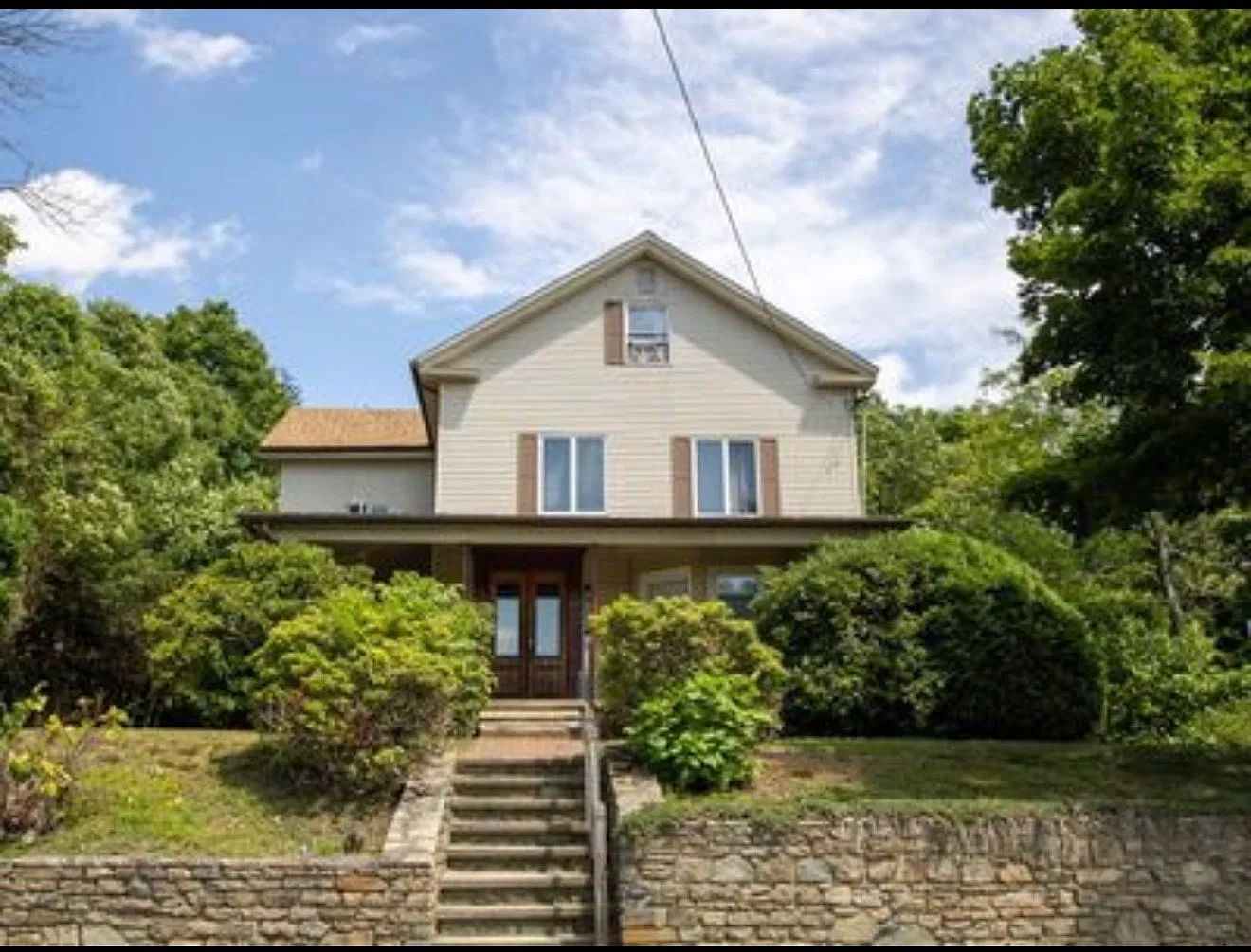 4 bed, 1500 sqft, $2,800 — Photo 1