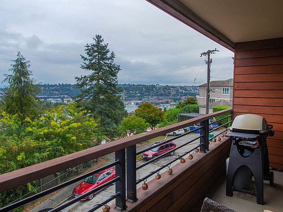 3rd image of 1717 5th Ave N APT 302