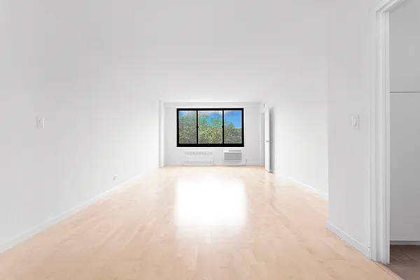 Rented by Olnick Organization | media 1