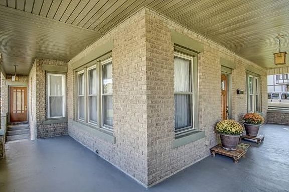 4th image of 307 Lamont St