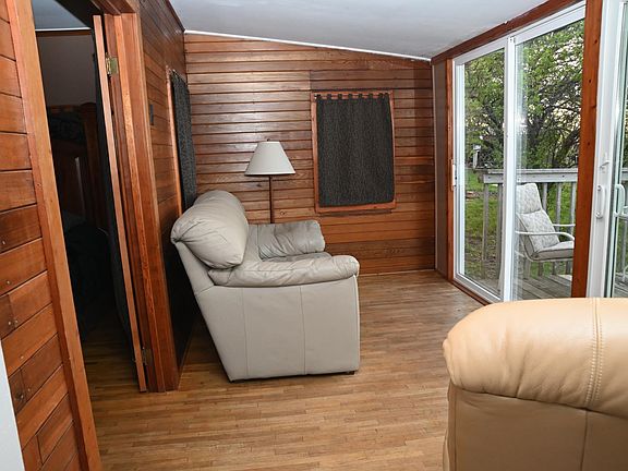 5th image of 4948 110th St