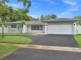 5200 Monroe St, Hollywood, FL 33021